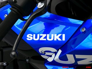 SUZUKI GSX-8R ¿A2?