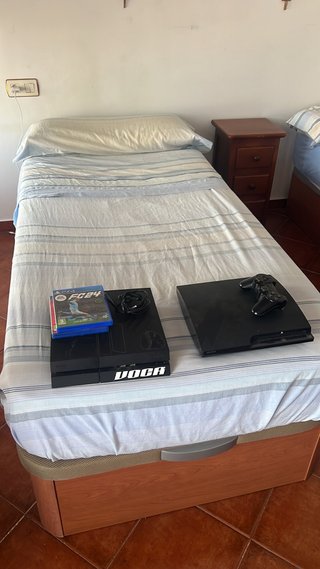PS4 y PS3 Sony Negras