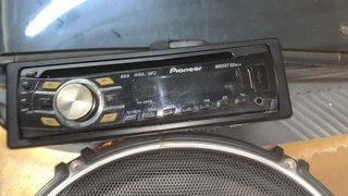 Altavoces JBL y Pioneer Coche