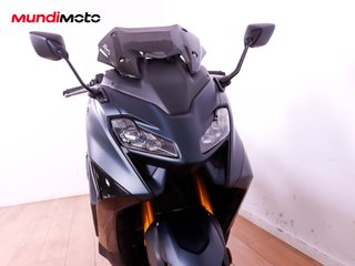 YAMAHA T-MAX 560 TECH MAX