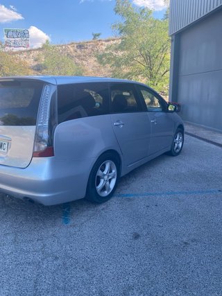 Mitsubishi  Grandis 2005