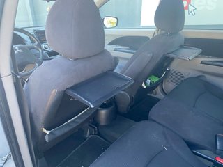 Mitsubishi  Grandis 2005