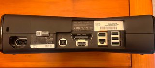 Xbox 360 Negra con Fuente de Alimentación