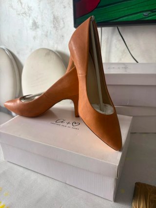 Zapatos de tacón beige