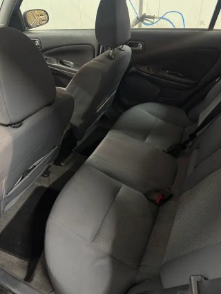 Nissan Almera 2004