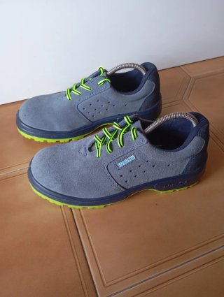 Zapatos de seguridad Robusta grises y verdes