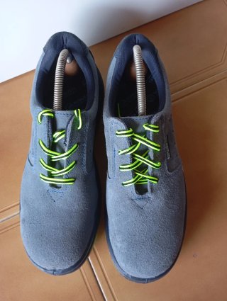Zapatos de seguridad Robusta grises y verdes