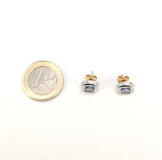 Pendiente de oro blanco de 18k con piedra, 1.36 g.
