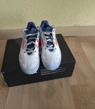 Botas de fútbol Adidas F50 para niños