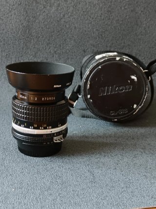 Nikkor 35mm f/2 AI-S + Accesorios Originales