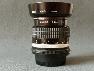 Nikkor 35mm f/2 AI-S + Accesorios Originales