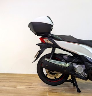 HONDA SCOOPY SH300i TopBox   (2011-2015) 2013