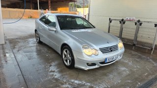 Mercedes-Benz Clase C 2004
