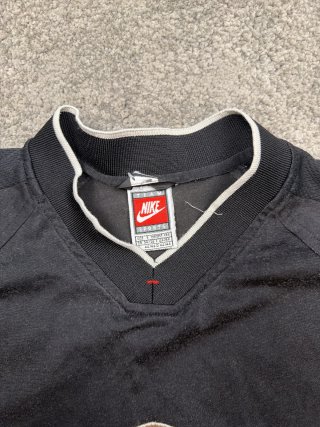 Nike T-shirt Active Sportswear Grigio con Logo