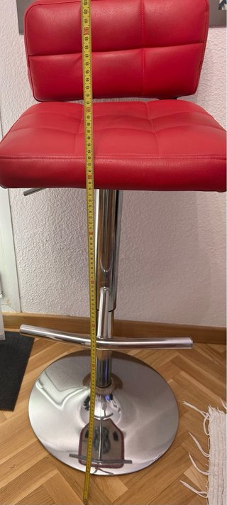 Taburete Rojo Regulable con Respaldo + repuesto