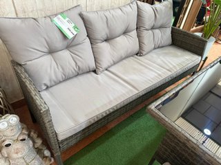 Sofa + Mesa + 2 Sillones + 2 pufs Ratan PE Sebas. Muebles de Jardin y Terraza