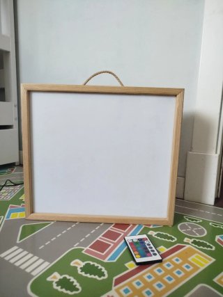 Caja (mesa) de luz de madera.