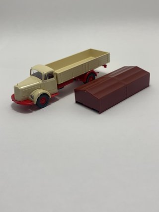 Mercedes L 6600 da marca Wiking escala 1/87