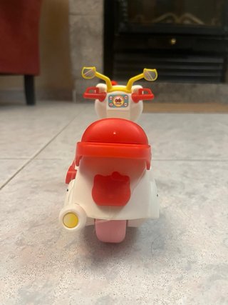 Muñeca Minnie y Moto Hello Kitty