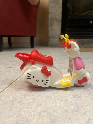 Muñeca Minnie y Moto Hello Kitty