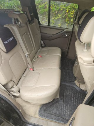 Nissan Pathfinder LE – Tope de gama – 7 plazas