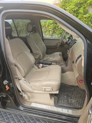 Nissan Pathfinder LE – Tope de gama – 7 plazas