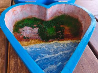 Diorama Artigianale su scatola a cuore natura mare