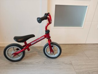 Bici de equilibrio roja