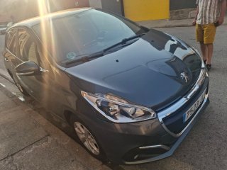 Peugeot 208 2016