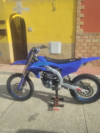 Yamaha YZF 250 2024 .en perfecto estado .