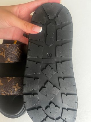 Sandalias Marrón y Negro