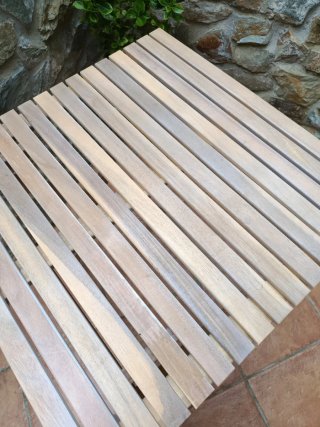 Mesa de jardín plegable de madera