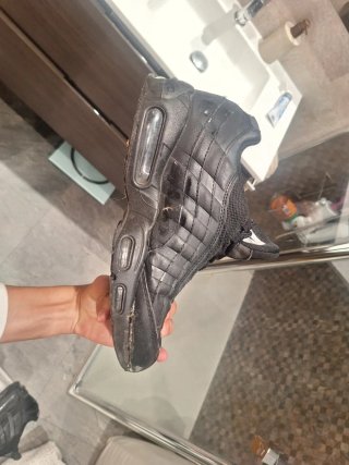 Nike Air Max 95 Negras