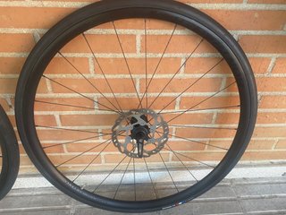 Juego de ruedas de Bontrager DISCOParadigm Comp 25