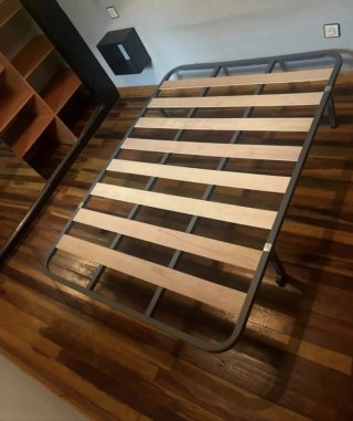 SOMIER 1:35 X 1:90 Metal y Madera como nuevo