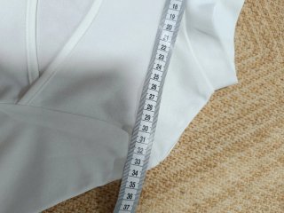 Blusa mujer blanca mangas acampanadas.