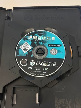 METAL GEAR SOLID THE TWIN SNAKES NINTENDO GAMECUBE