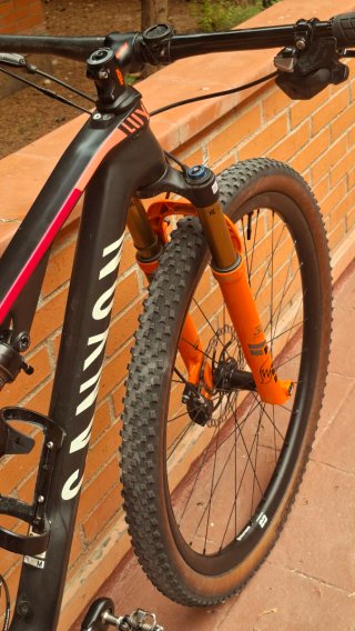 Canyon Lux XX1 AXS Kashima PROGRESS GP 01-NEXO