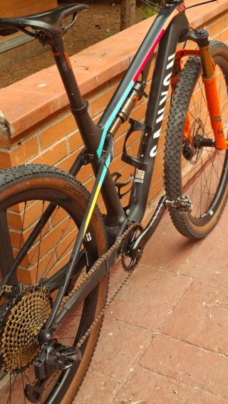 Canyon Lux XX1 AXS Kashima PROGRESS GP 01-NEXO