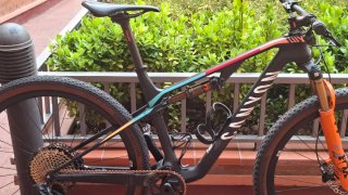 Canyon Lux XX1 AXS Kashima PROGRESS GP 01-NEXO