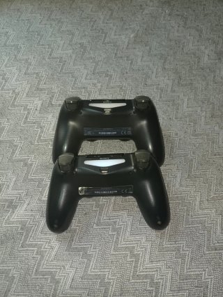 PS4 Pro 1TB + 2 Controller Originali + Giochi