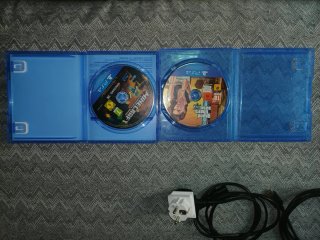 PS4 Pro 1TB + 2 Controller Originali + Giochi