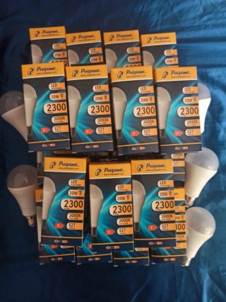 Lotto 25 Lampadine LED E27 20W 2300 Lumen 3000K