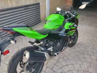 Kawasaki Ninja 400 Sportbike Verde/Negro