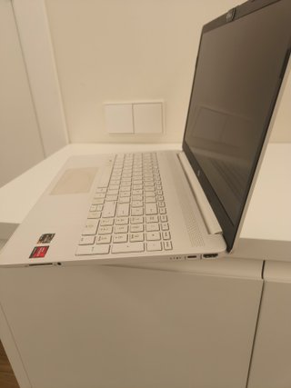 Ordenador HP 15s-eq2032ns Ryzen 7 5700U 8GB RAM