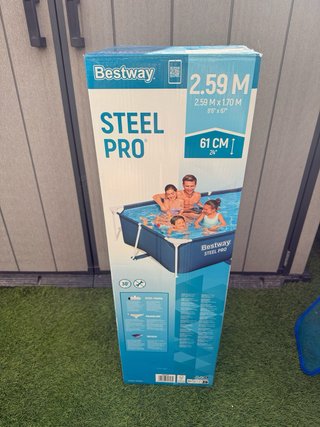 Piscina Bestwey steel pro 2,70m x 1,70m x 61 cm