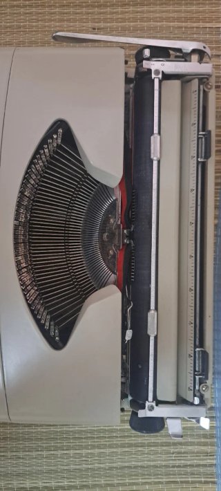 Máquina de escribir Underwood 18