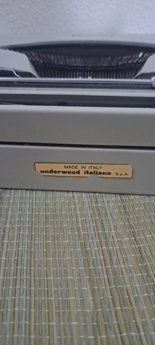 Máquina de escribir Underwood 18