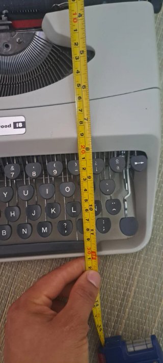 Máquina de escribir Underwood 18