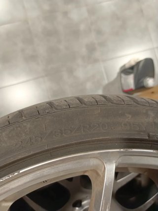 LLANTAS + NEUMATICOS
